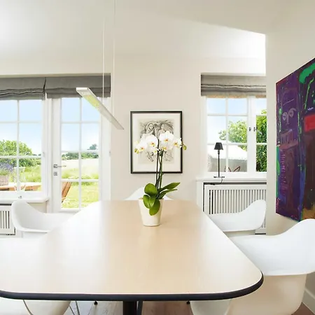 בית נופש Hiidbloom-hues Von & Mehr *